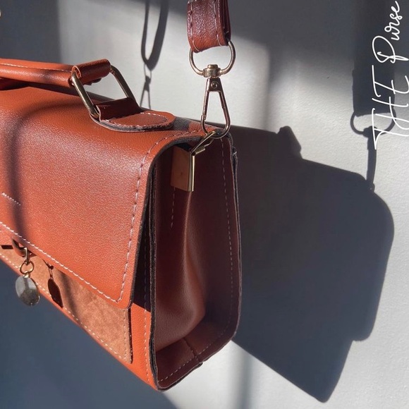 Fashion Evynn Apparel āThe Purseā Fall 2020 - Picture 3 of 3